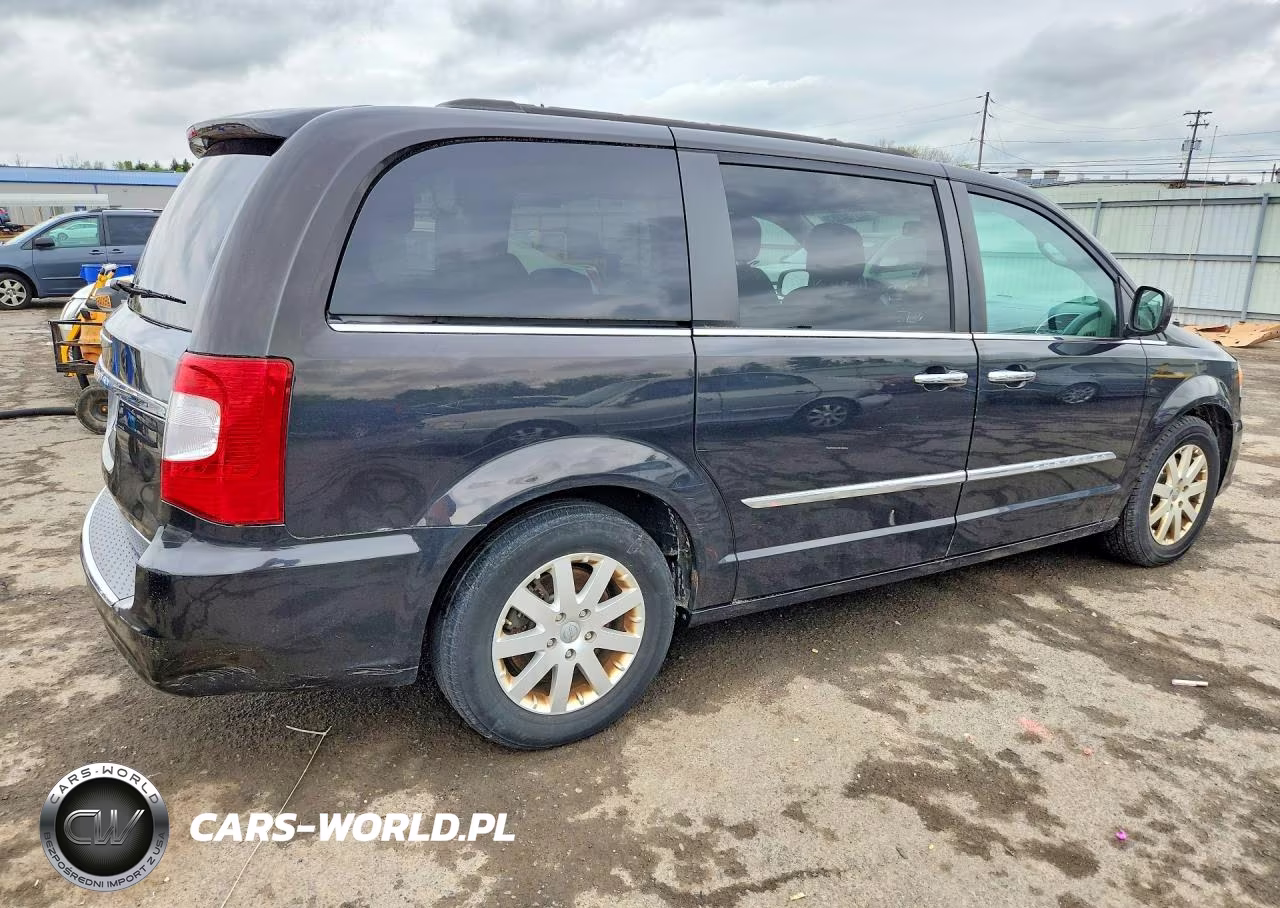 2015 Chrysler Town & Country Touring VIN:2C4RC1BG6FR619912 - 3