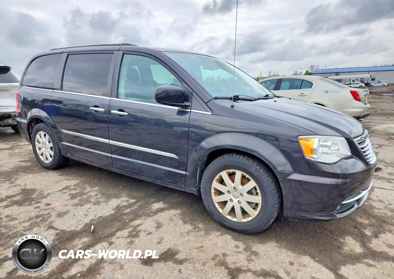 2015 Chrysler Town & Country Touring VIN:2C4RC1BG6FR619912 - 4