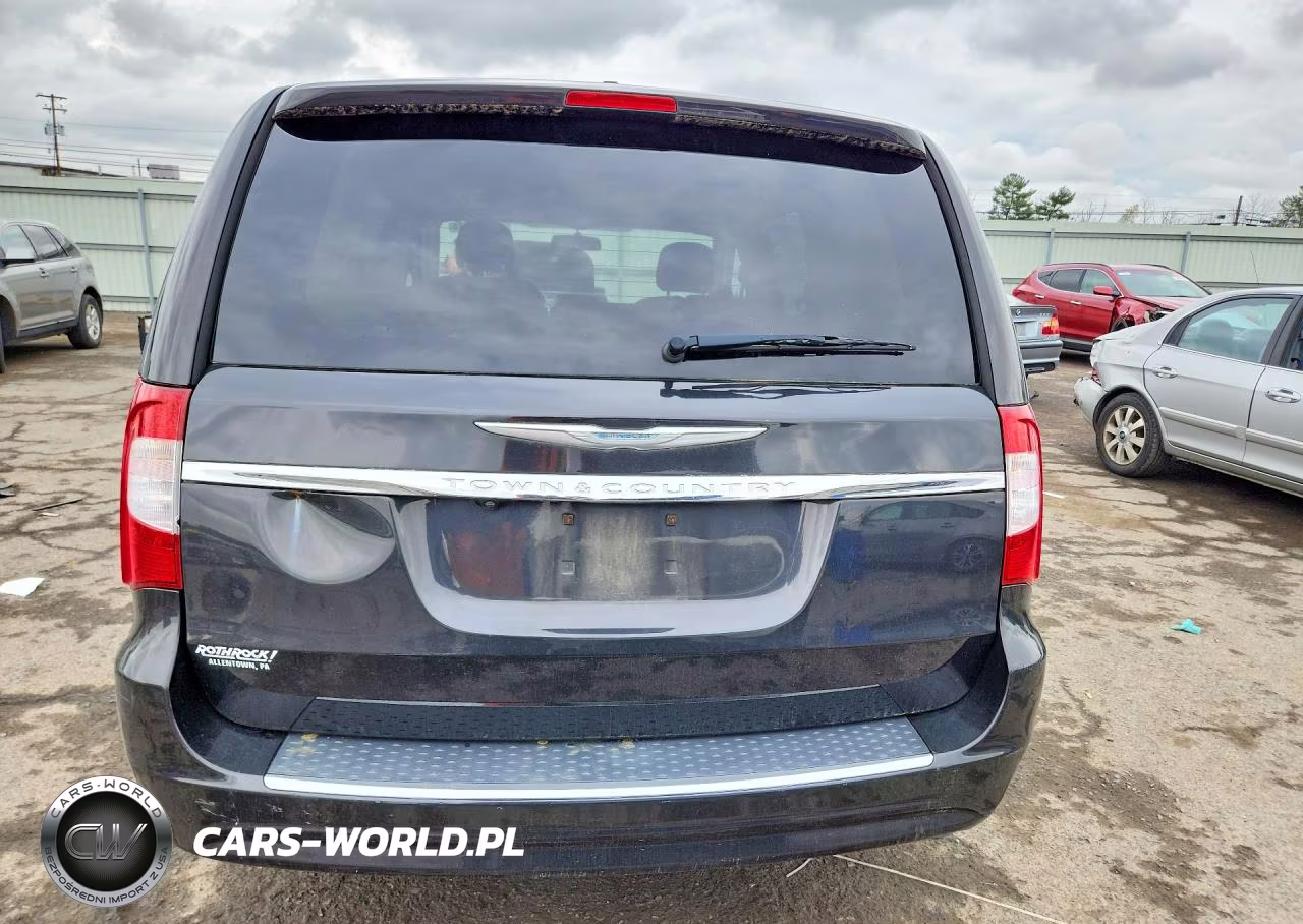 2015 Chrysler Town & Country Touring VIN:2C4RC1BG6FR619912 - 6