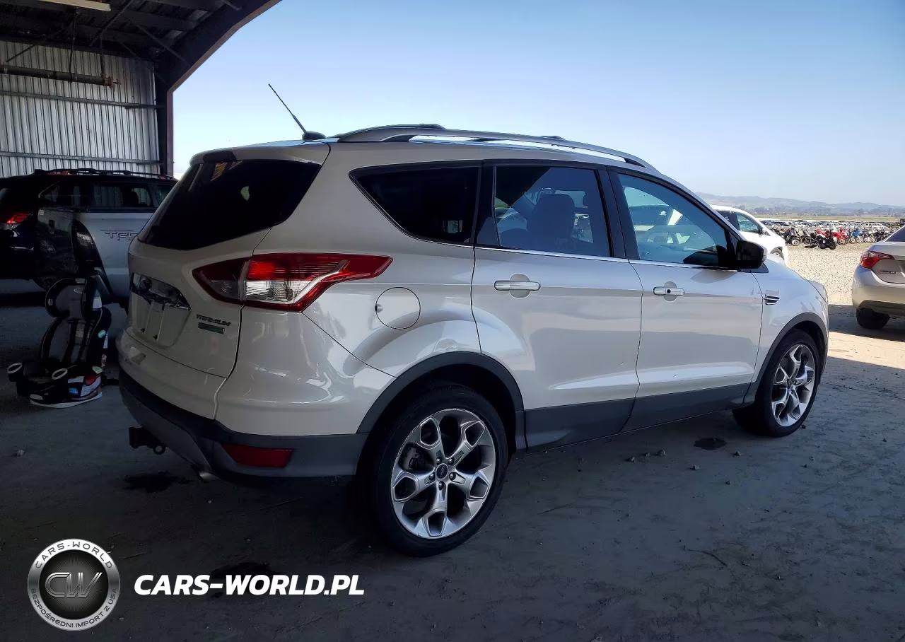 2015 Ford Escape Titanium VIN:1FMCU0J9XFUA18176 - 3