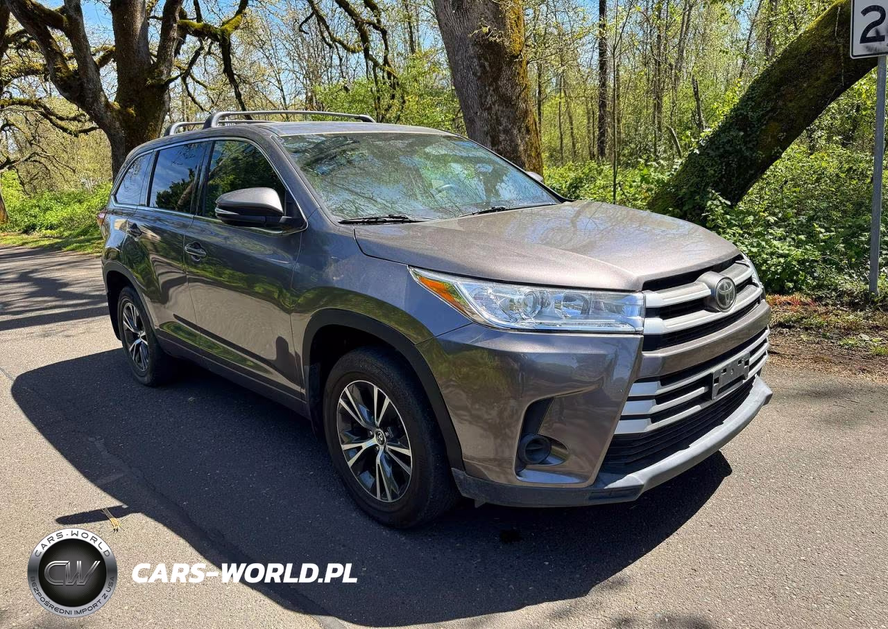 2017 Toyota Highlander Le