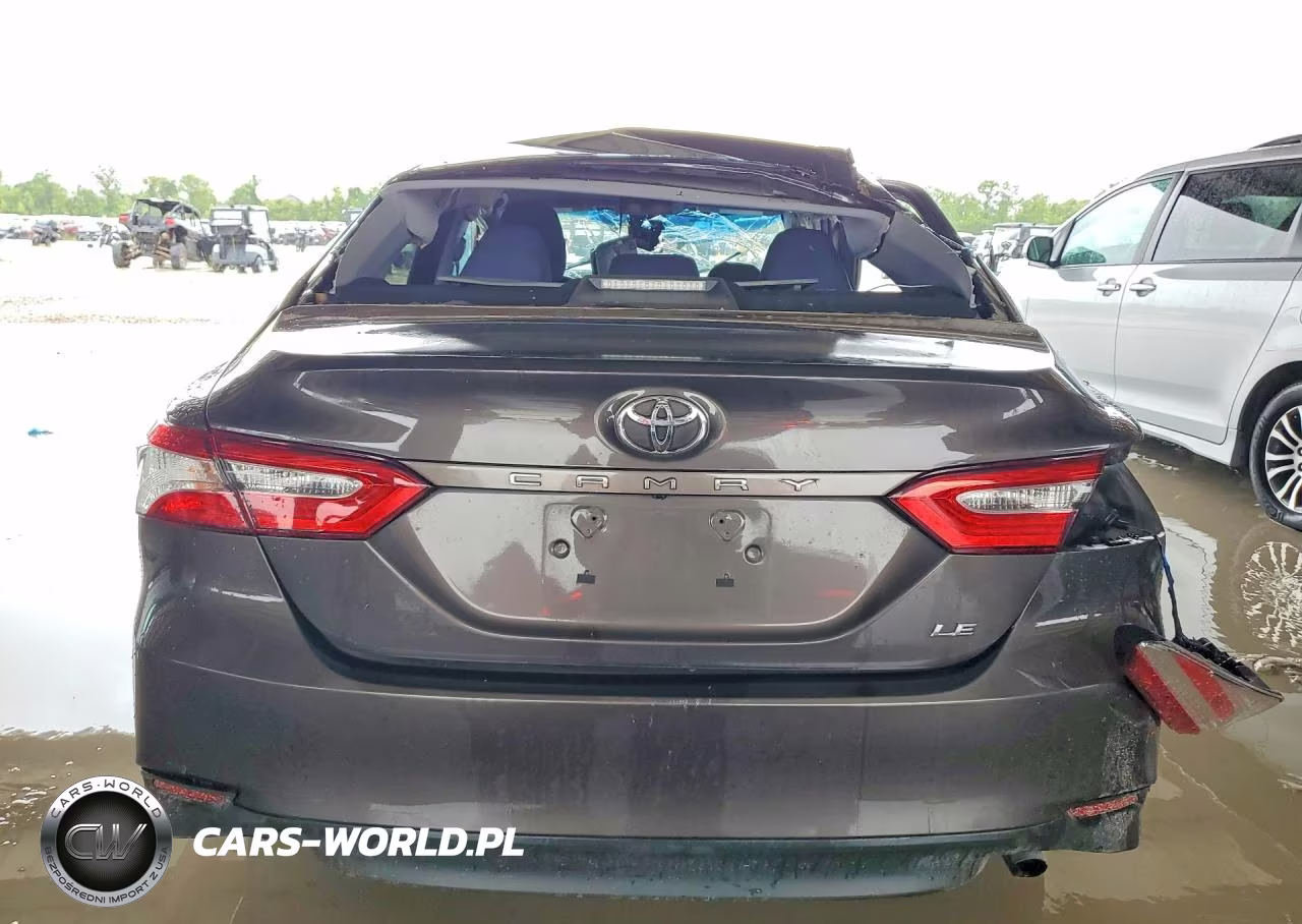 2018 Toyota Camry Le VIN:4T1B11HK0JU010700 - 6