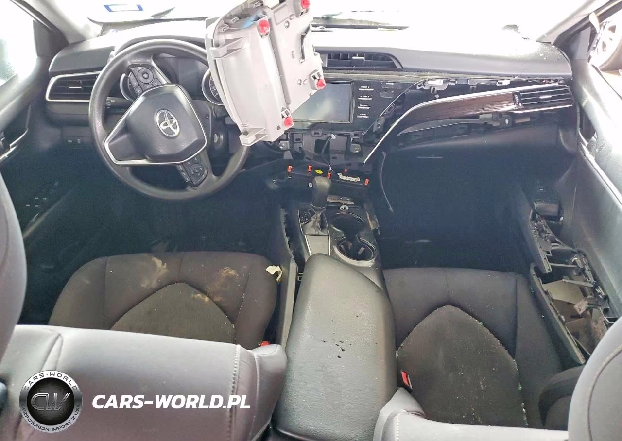 2018 Toyota Camry Le VIN:4T1B11HK0JU010700 - 8