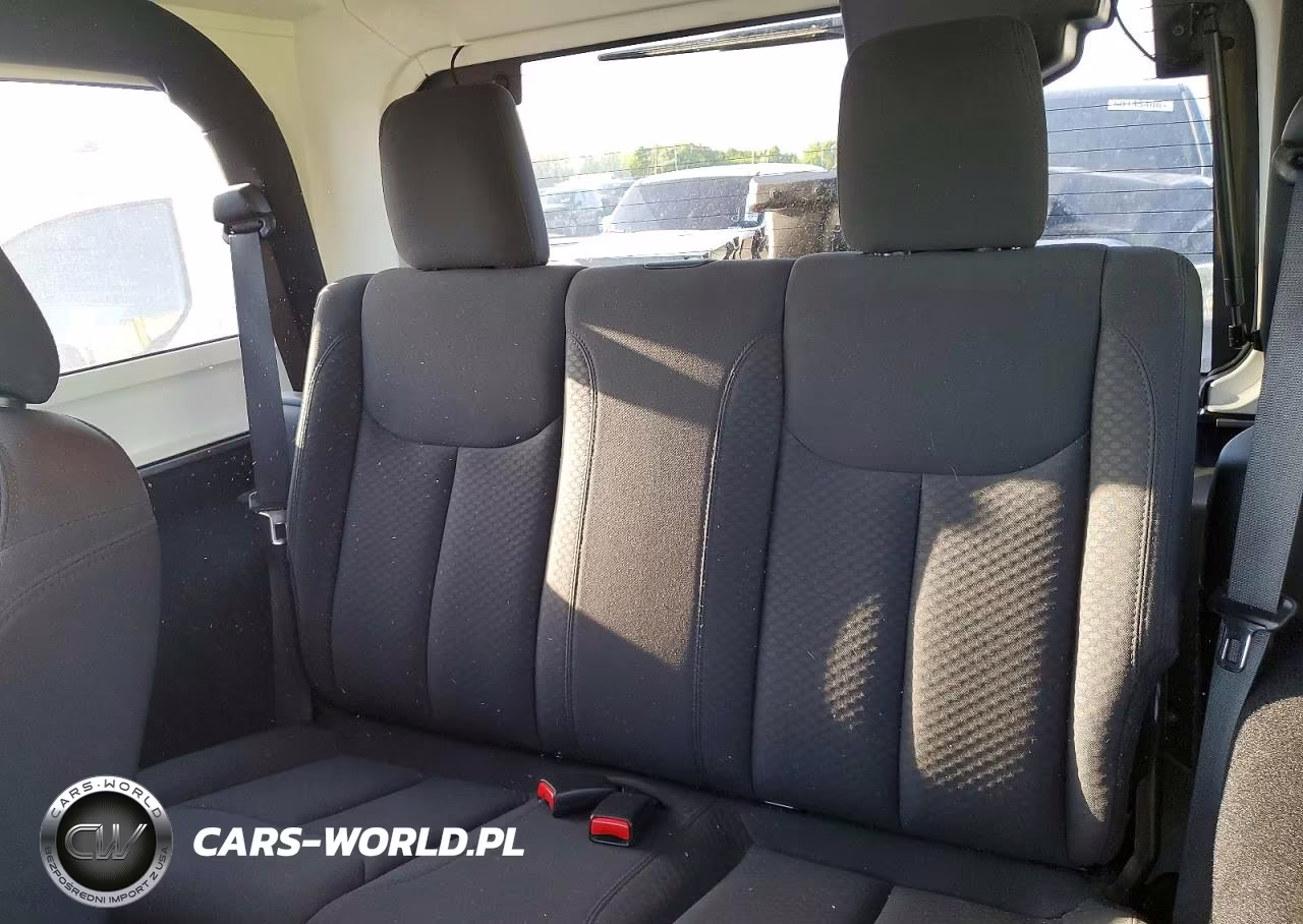 2016 Jeep Wrangler Sport VIN:1C4AJWAG5GL117081 - 10