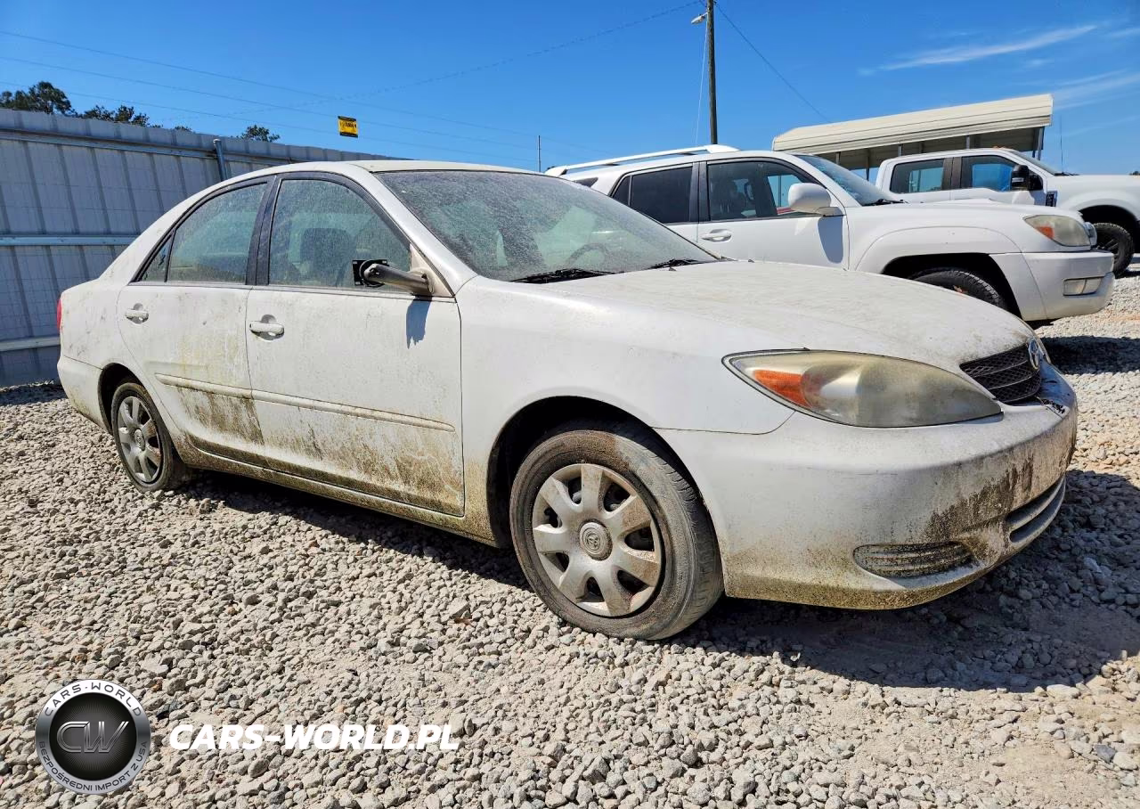 2003 Toyota Camry Le VIN:4T1BE32K63U182175 - 4
