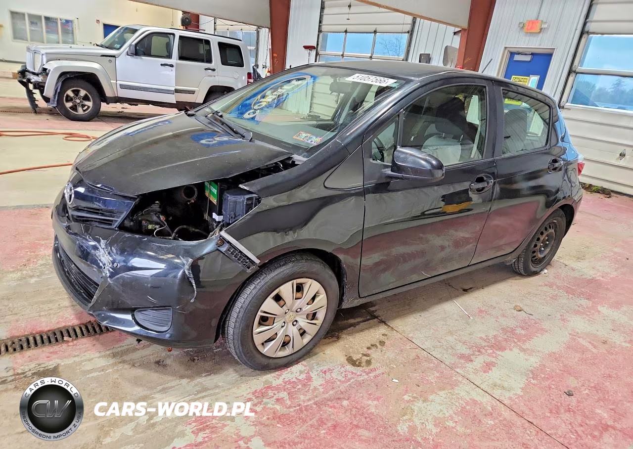 2014 Toyota Yaris 5-Door Le