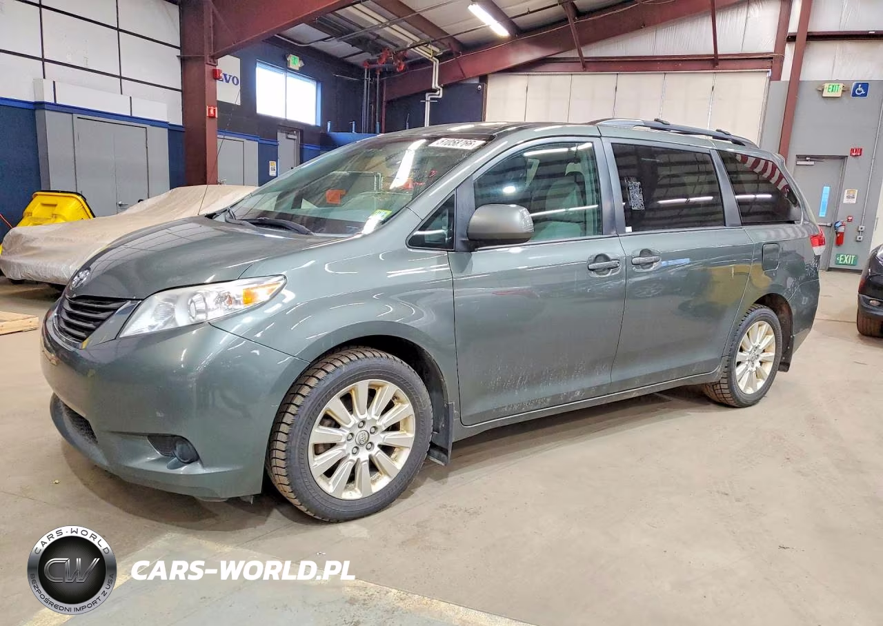 2014 Toyota Sienna Le