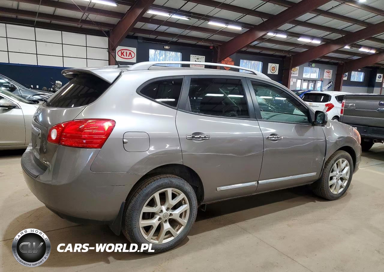 2013 Nissan Rogue S VIN:JN8AS5MVXDW647787 - 3