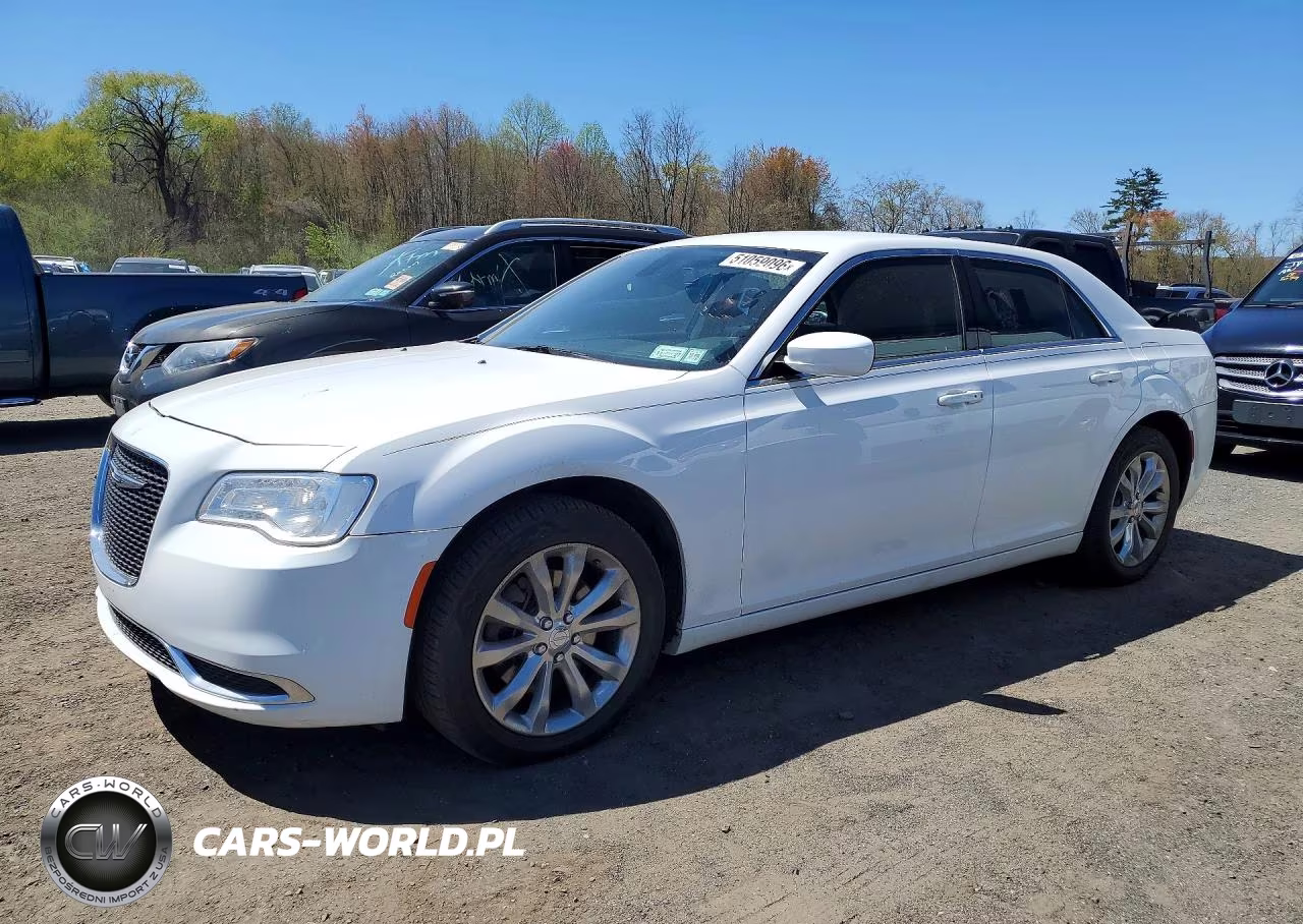 2017 Chrysler 300 Limited