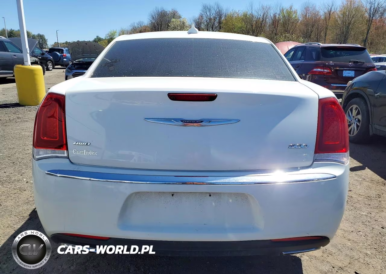 2017 Chrysler 300 Limited VIN:2C3CCARG9HH637409 - 6
