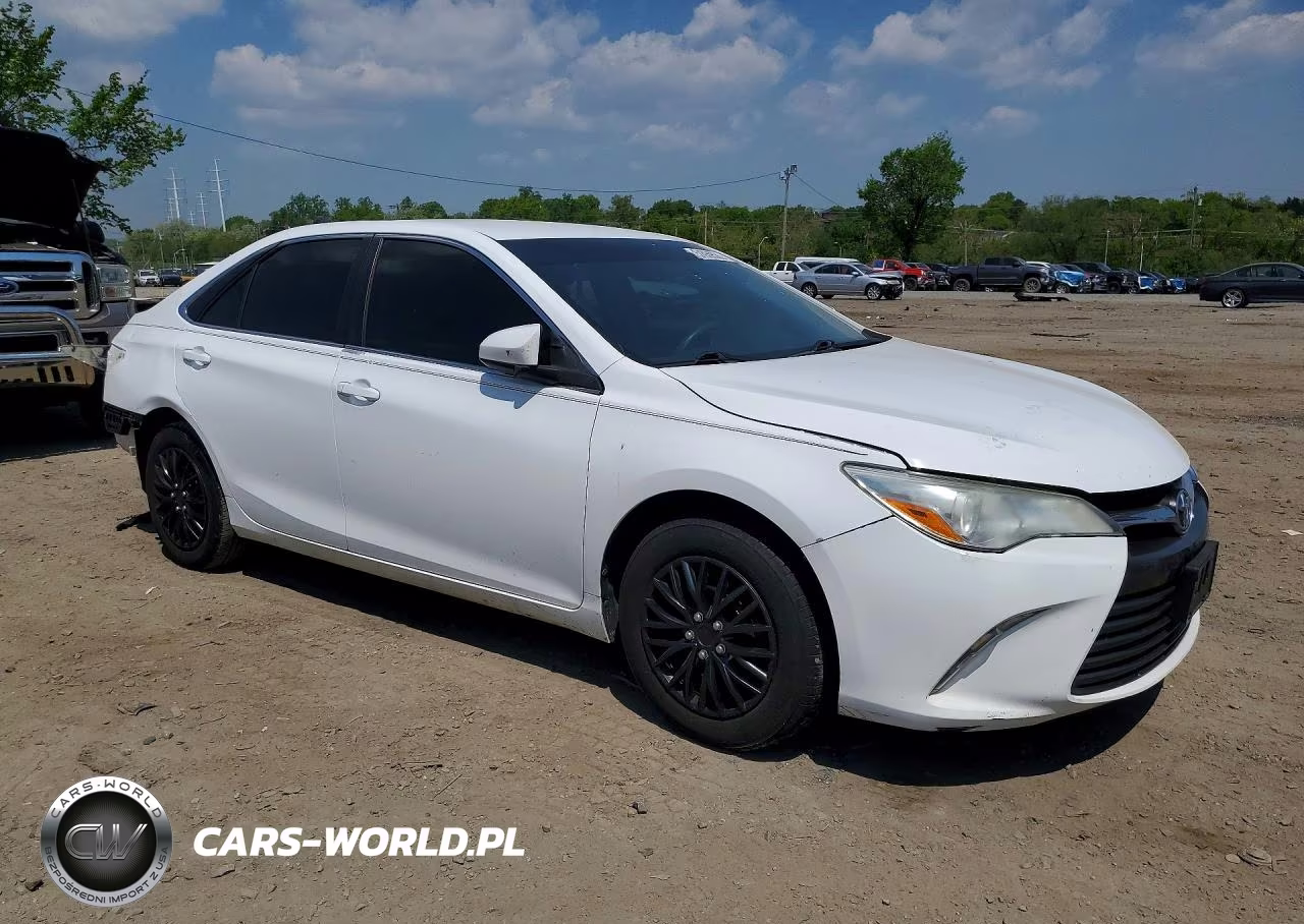 2016 Toyota Camry Le VIN:4T4BF1FK0GR524646 - 4