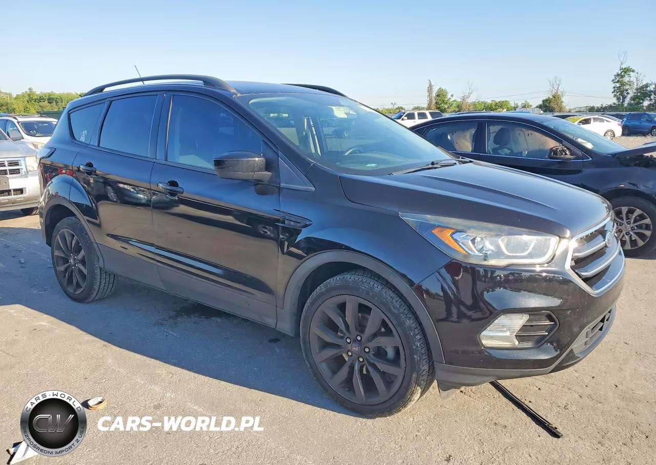 2018 Ford Escape Se VIN:1FMCU0GD1JUD15213 - 4