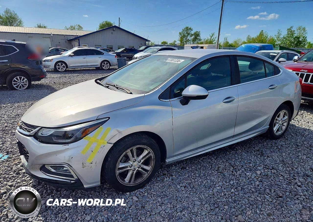 2018 Chevrolet Cruze Lt – zdjęcie 1 z 12