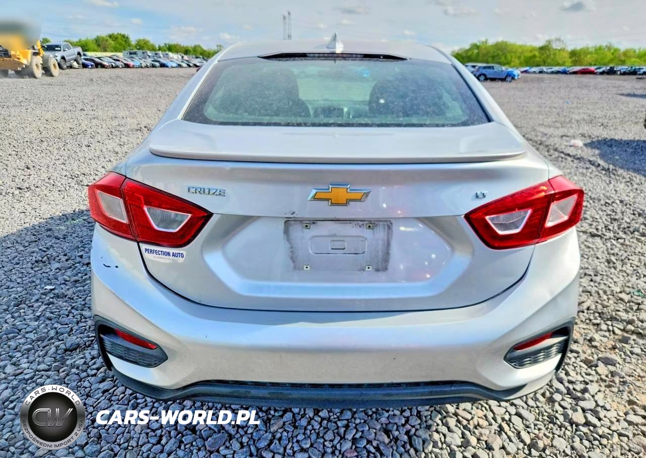 2018 Chevrolet Cruze Lt VIN:1G1BE5SMXJ7235742 - 6