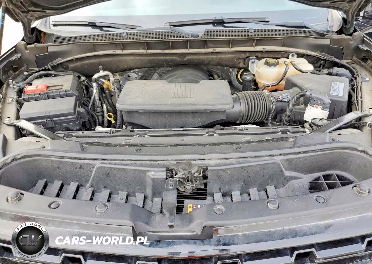 2021 Chevrolet Suburban K1500 Z71 VIN:1GNSKDKDXMR449284 - 12