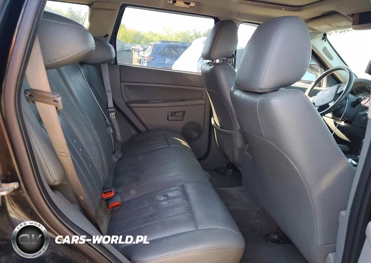 2005 Jeep Grand Cherokee Laredo VIN:1J8HR48N85C725375 - 11