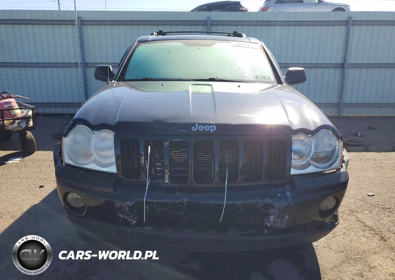 2005 Jeep Grand Cherokee Laredo VIN:1J8HR48N85C725375 - 5