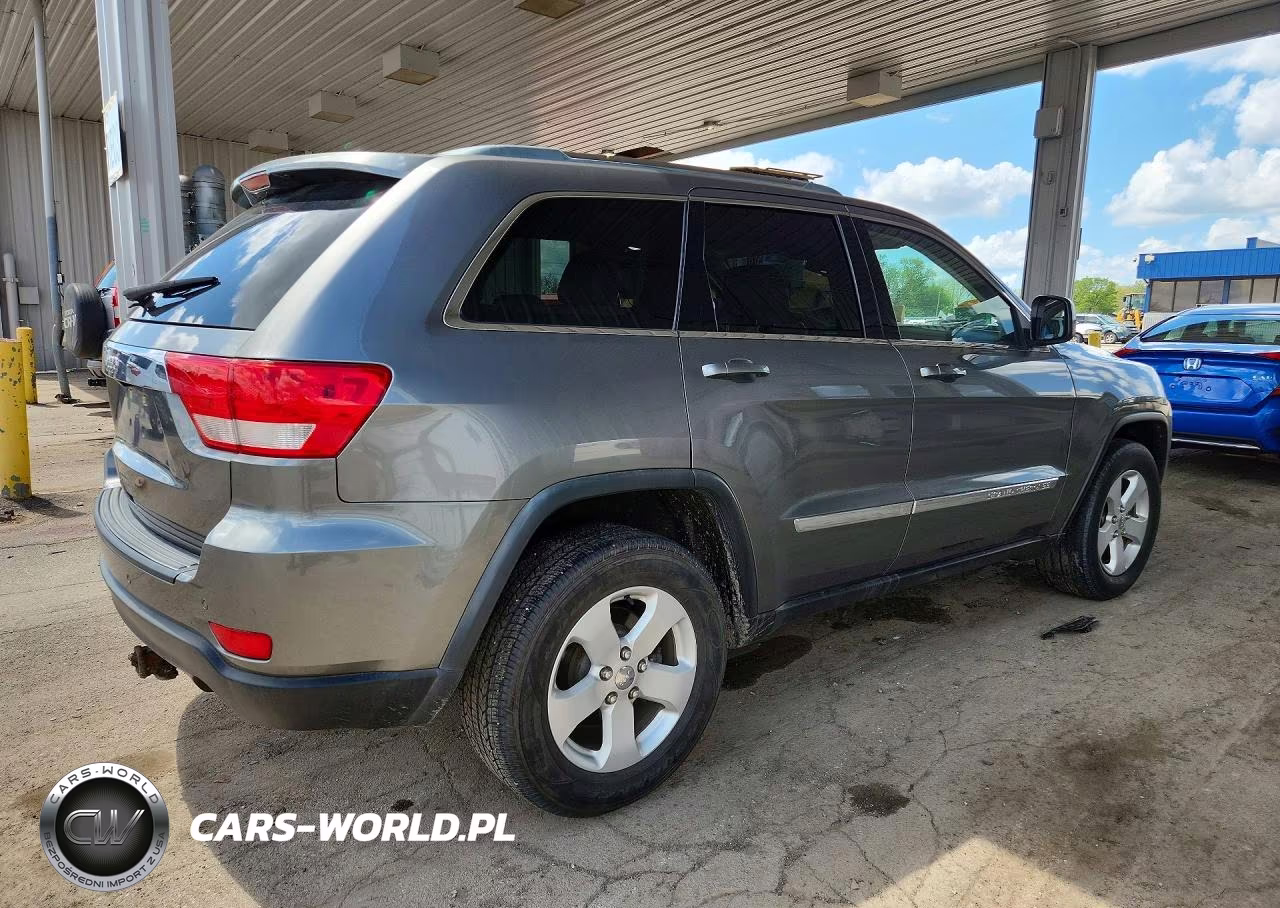 2011 Jeep Grand Cherokee Laredo VIN:1J4RR4GG5BC681260 - 3