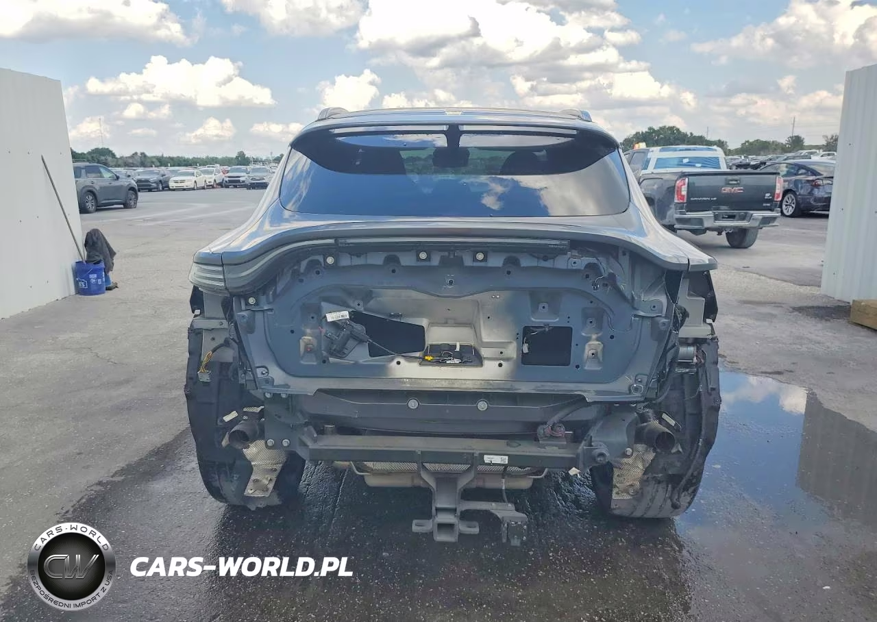 2021 Aston Martin Dbx VIN:SCFVUJAW5MTV03824 - 6