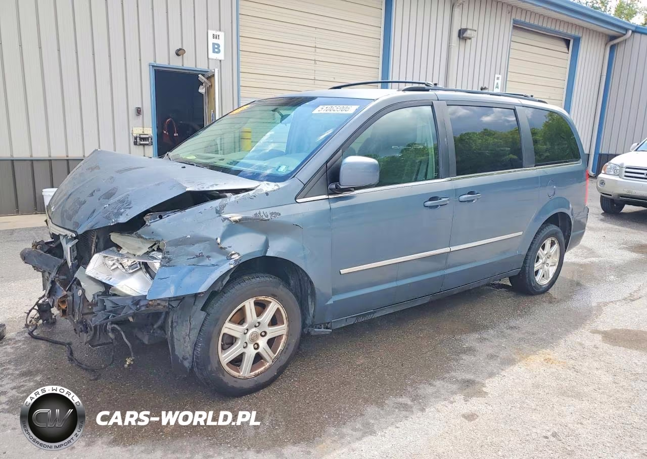 2010 Chrysler Town & Country Touring