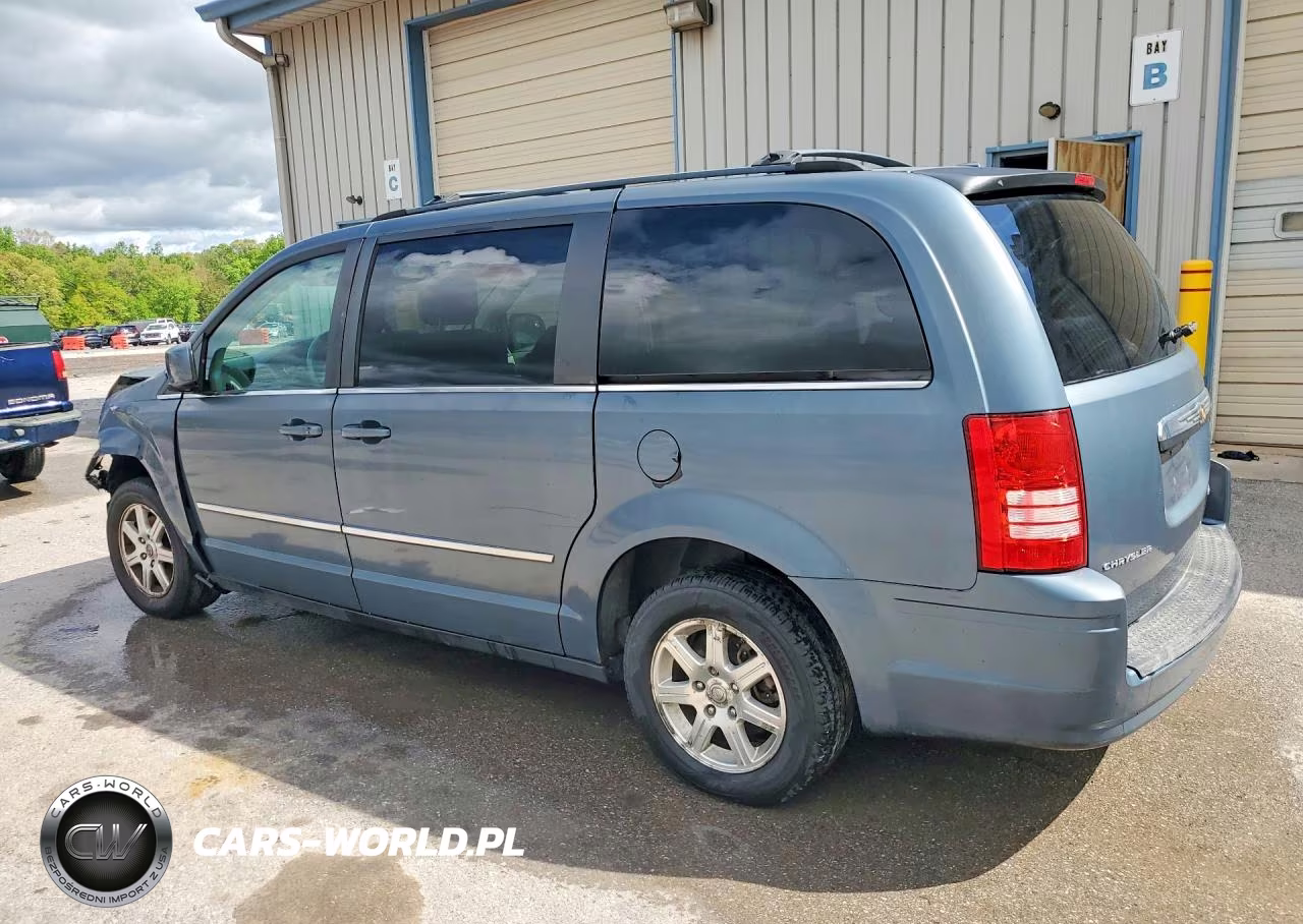 2010 Chrysler Town & Country Touring VIN:2A4RR5D18AR293256 - 2
