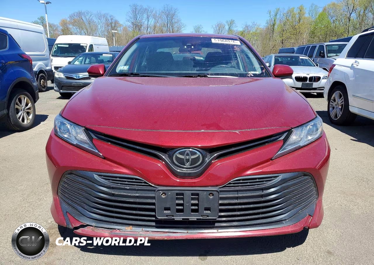 2020 Toyota Camry Le VIN:4T1C11AK6LU898631 - 5