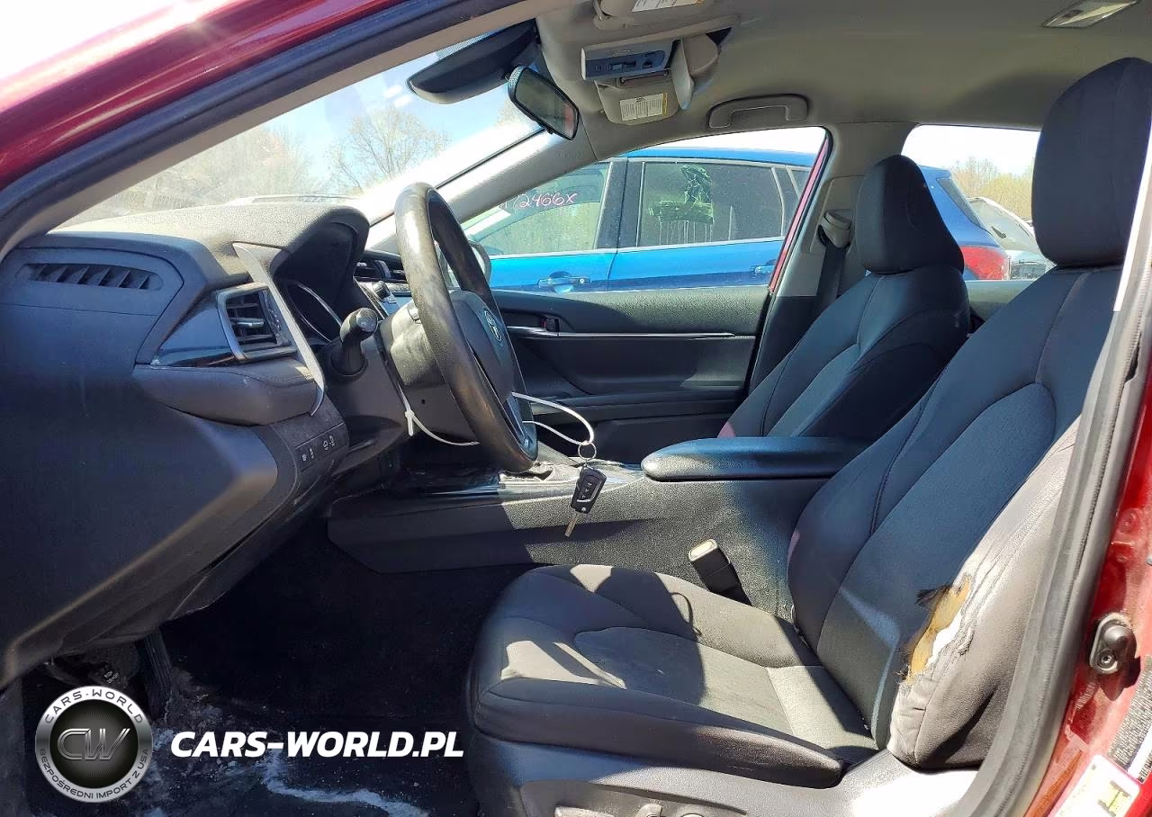 2020 Toyota Camry Le VIN:4T1C11AK6LU898631 - 7