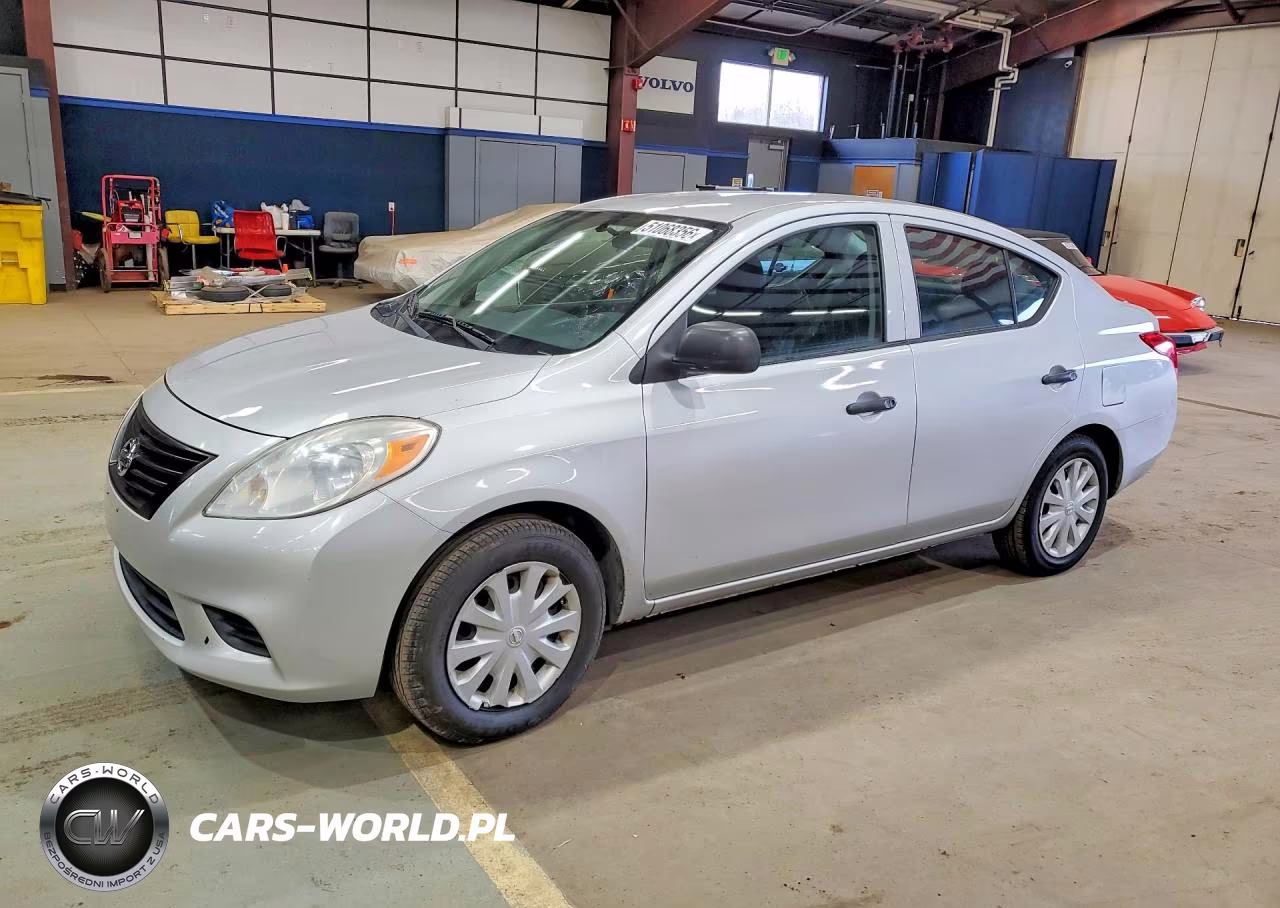 2013 Nissan Versa 1.6 S