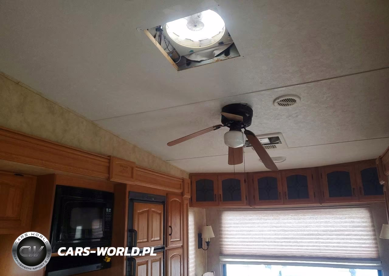 2007 Keystone Montana Camper VIN:4YDF3072X74702707 - 9