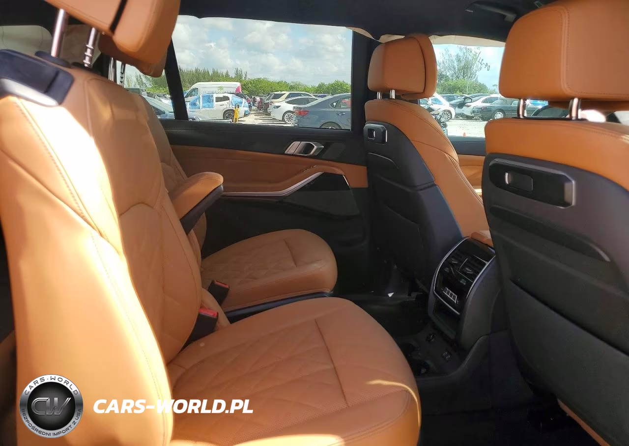 2025 BMW X7 xDrive40I VIN:5UX23EM04S9Y67938 - 11