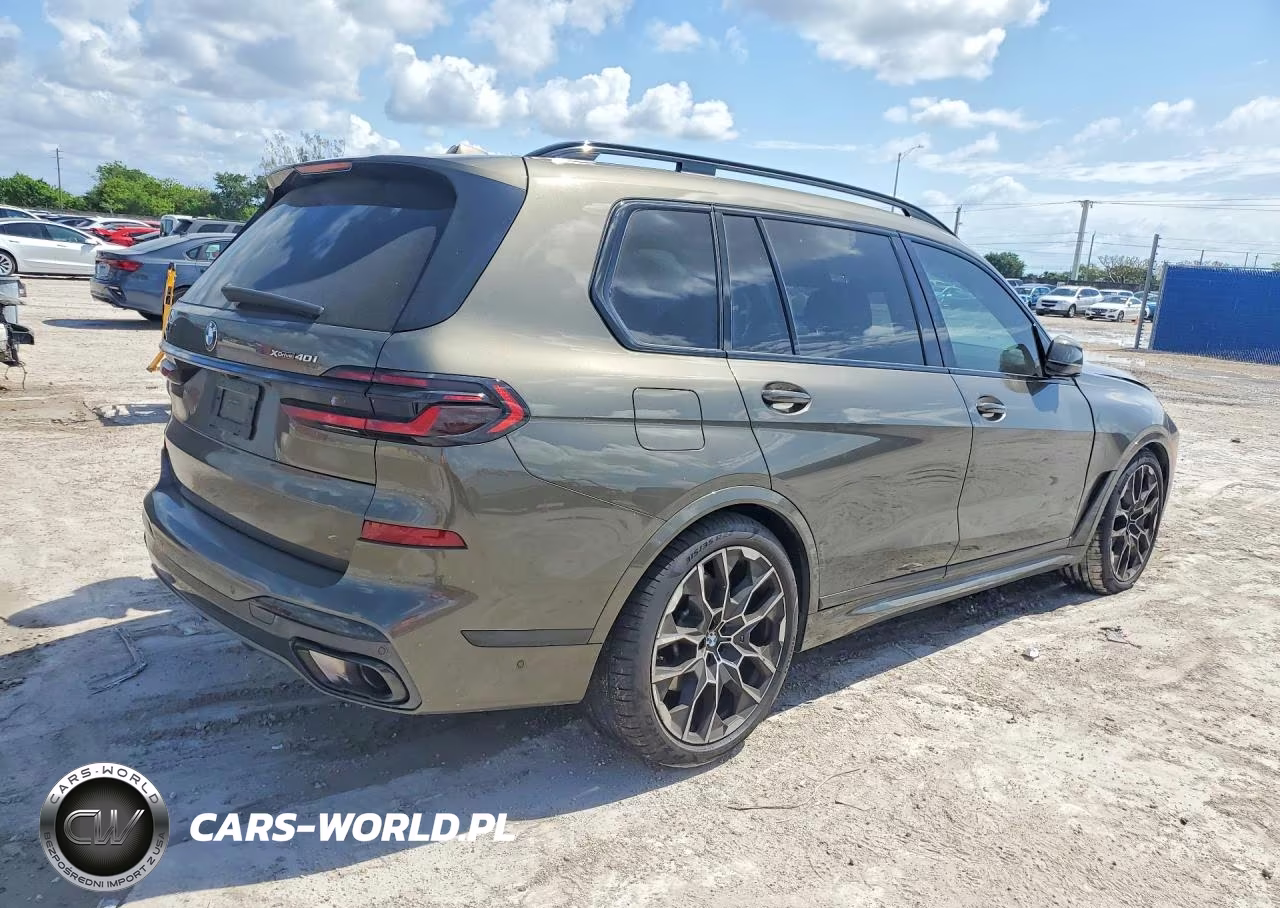 2025 BMW X7 xDrive40I VIN:5UX23EM04S9Y67938 - 3