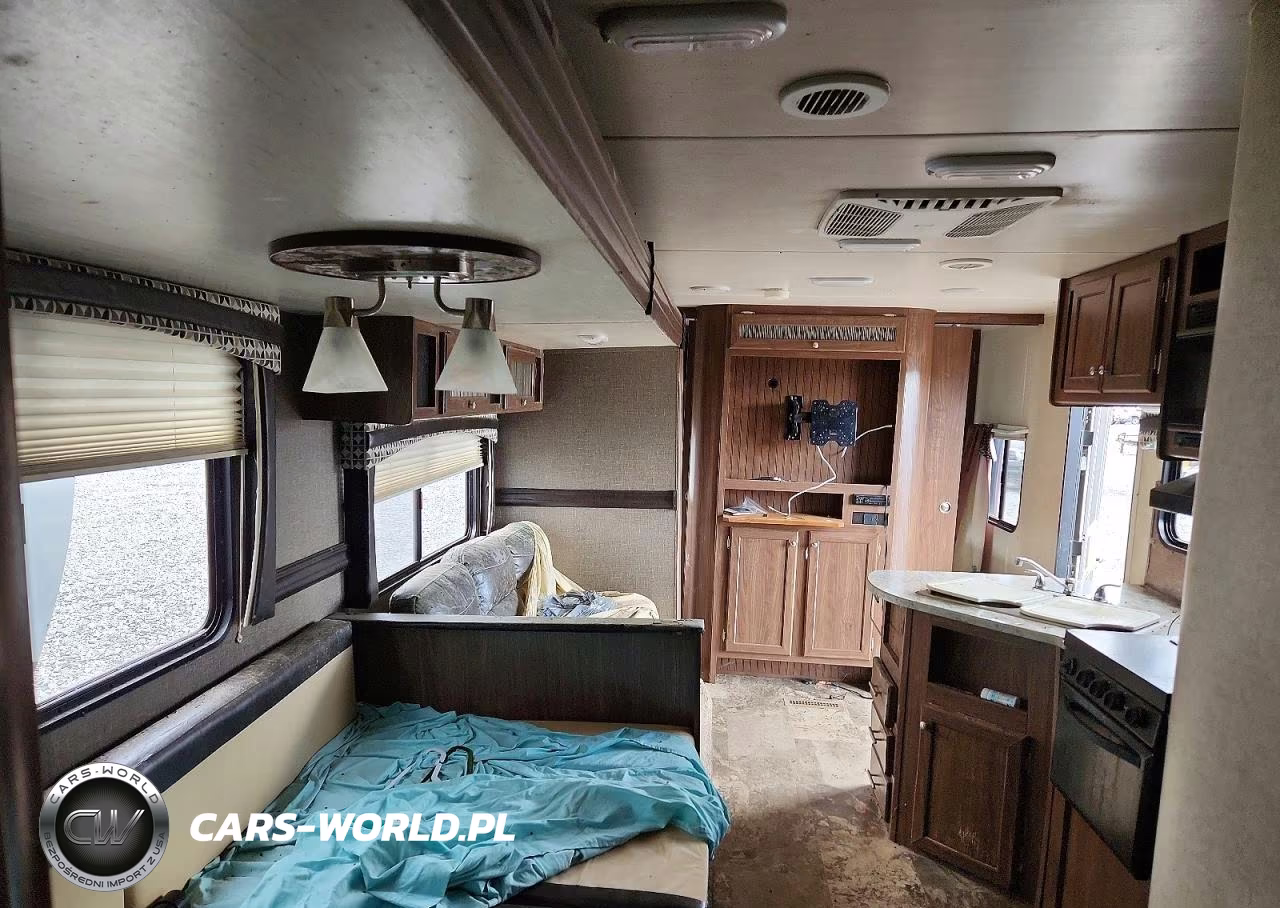 2018 Heartland Pioneer Camper VIN:5SFPB3327JE348368 - 5