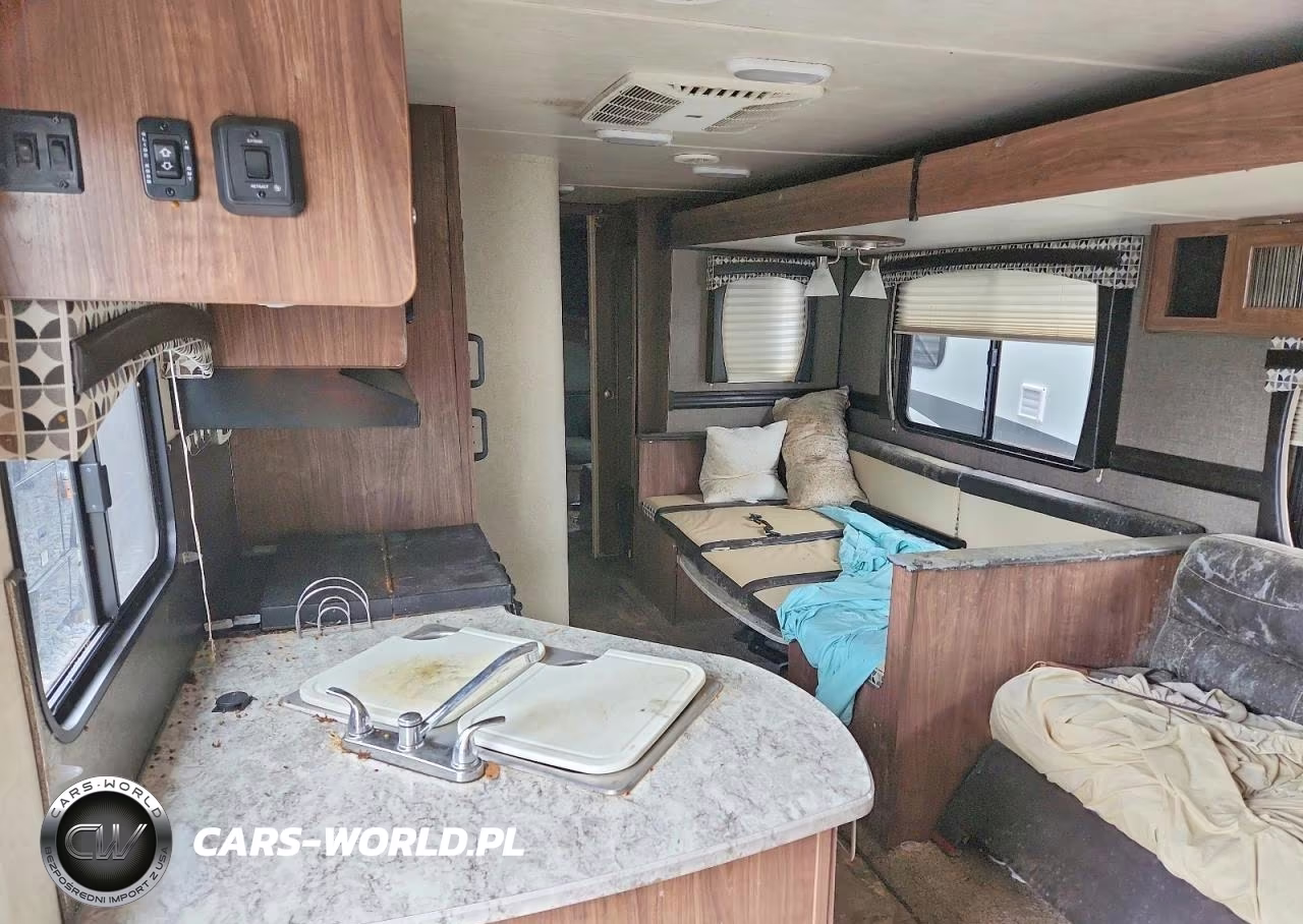 2018 Heartland Pioneer Camper VIN:5SFPB3327JE348368 - 6