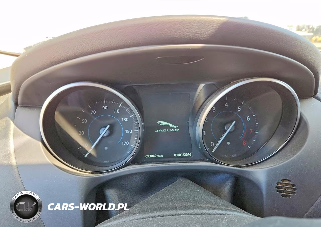 2020 Jaguar F-Pace Premium VIN:SADCJ2FX0LA649164 - 9