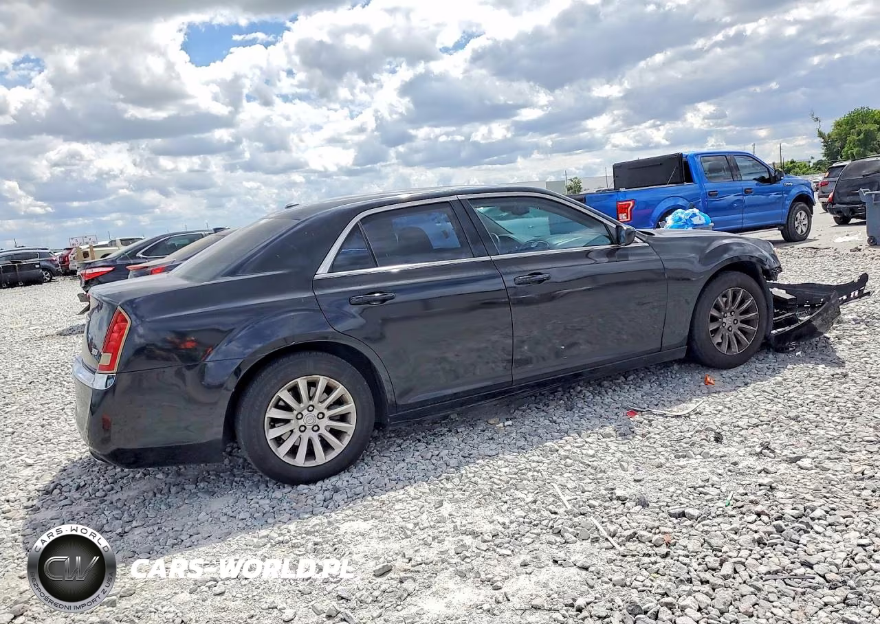 2014 Chrysler 300 VIN:2C3CCAAG4EH161691 - 3