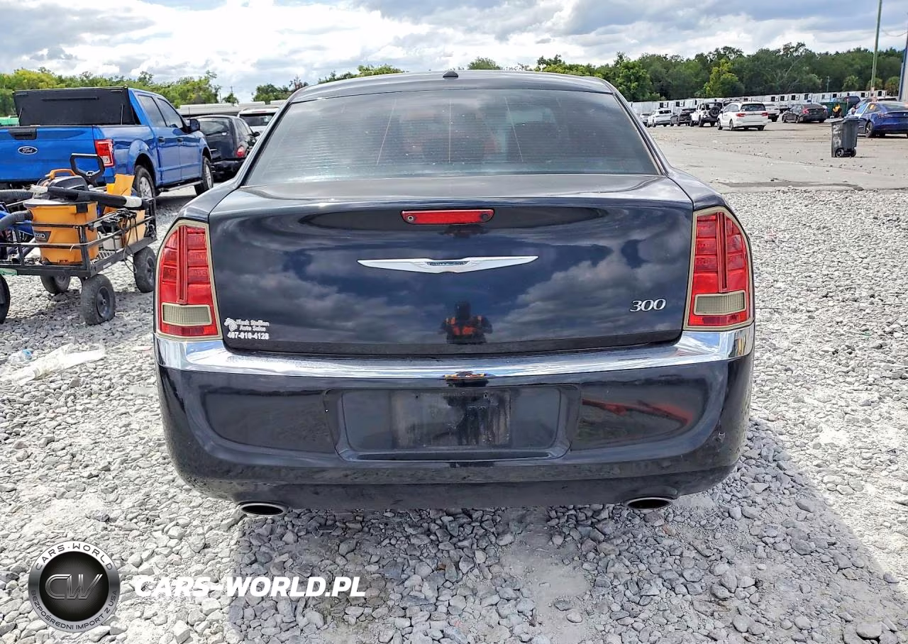 2014 Chrysler 300 VIN:2C3CCAAG4EH161691 - 6