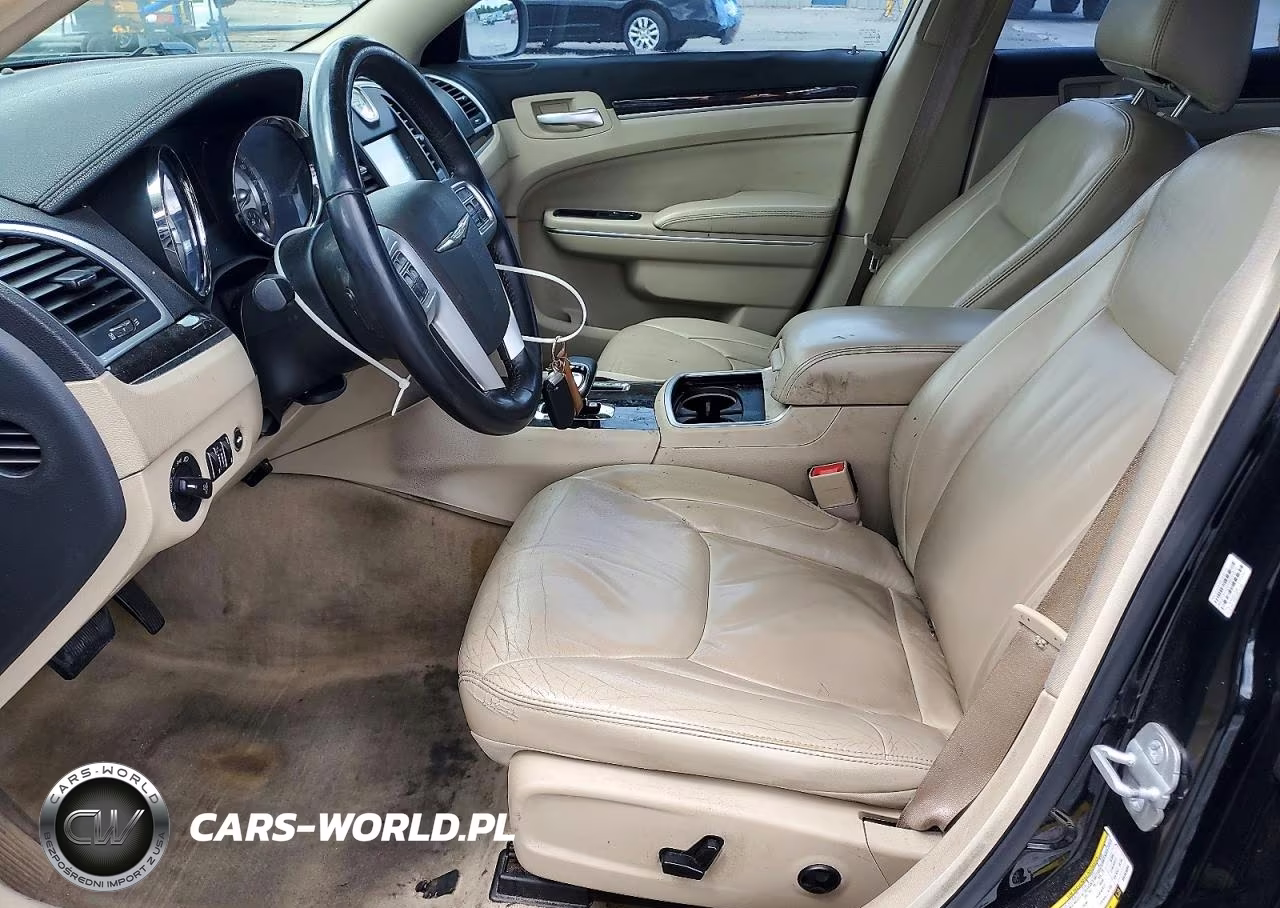 2014 Chrysler 300 VIN:2C3CCAAG4EH161691 - 7