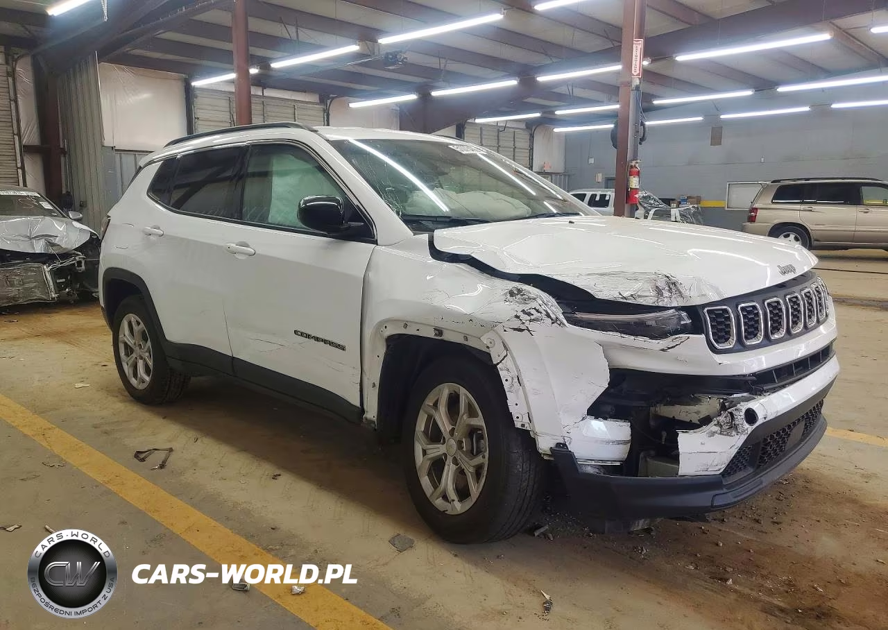 2024 Jeep Compass Latitude VIN:3C4NJDBN8RT138937 - 4