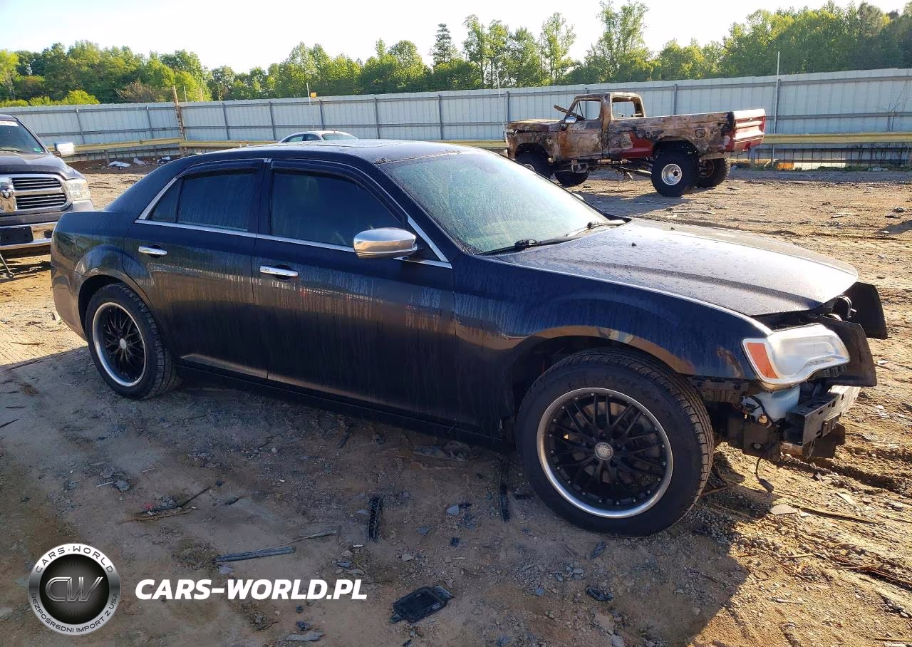 2011 Chrysler 300C VIN:2C3CK6CT8BH515458 - 4
