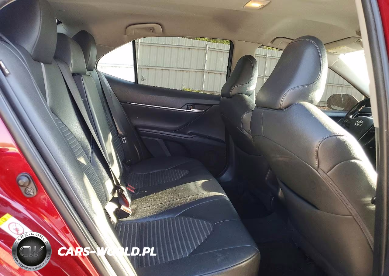 2018 Toyota Camry Se VIN:4T1B11HK4JU546419 - 10