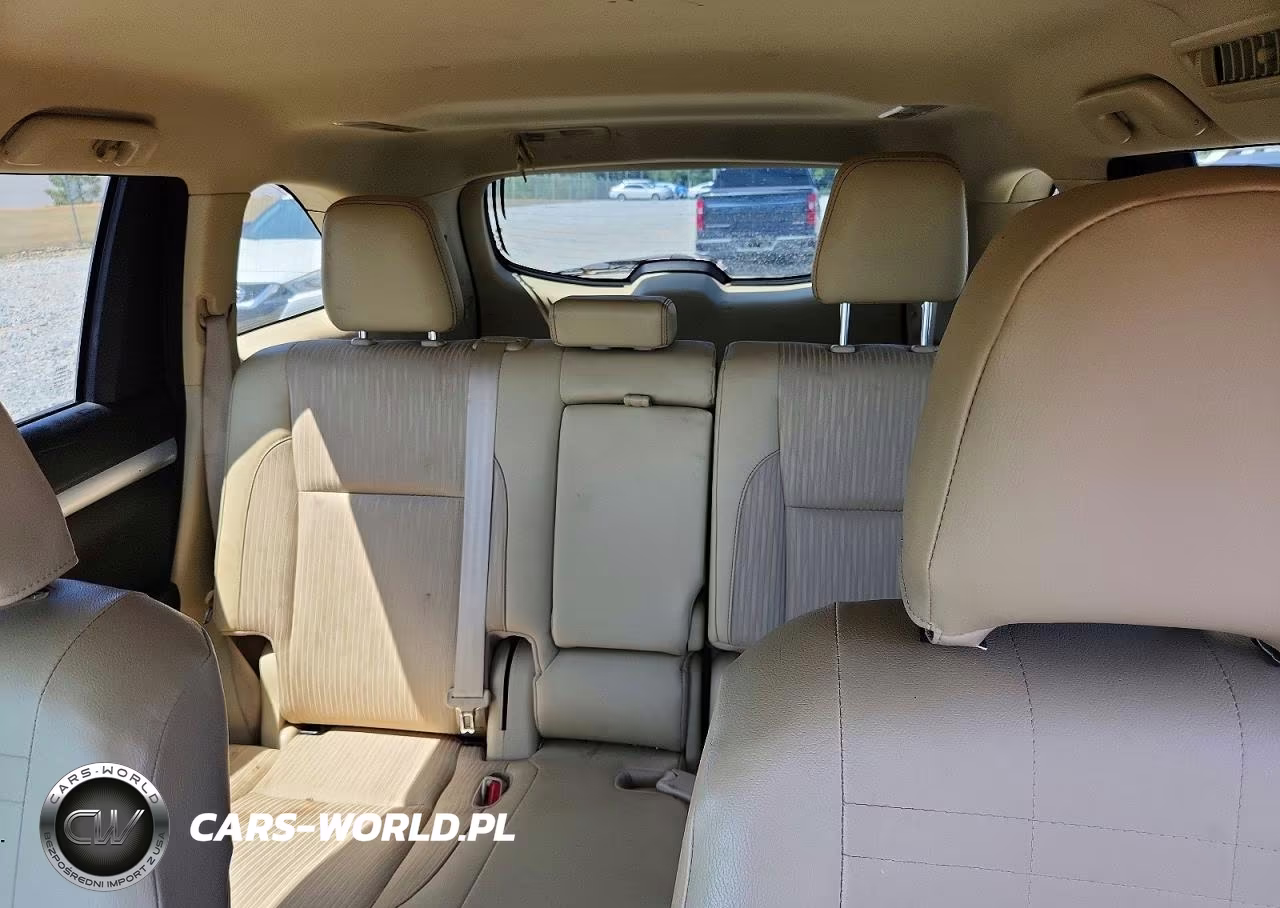 2017 Toyota Highlander Le VIN:5TDBZRFH7HS429645 - 10