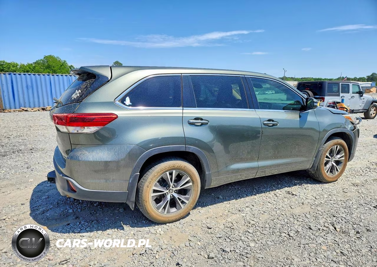 2017 Toyota Highlander Le VIN:5TDBZRFH7HS429645 - 3