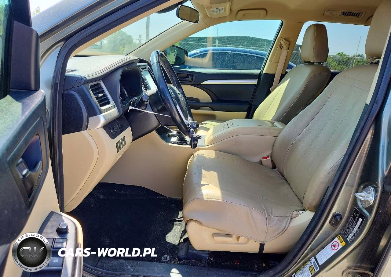 2017 Toyota Highlander Le VIN:5TDBZRFH7HS429645 - 7