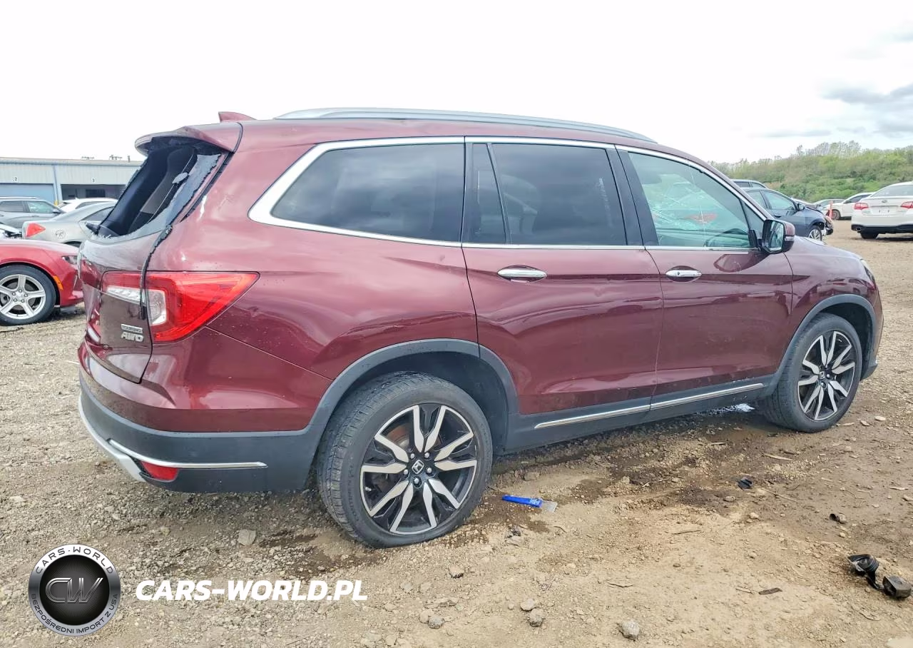 2019 Honda Pilot Touring VIN:5FNYF6H69KB040224 - 3