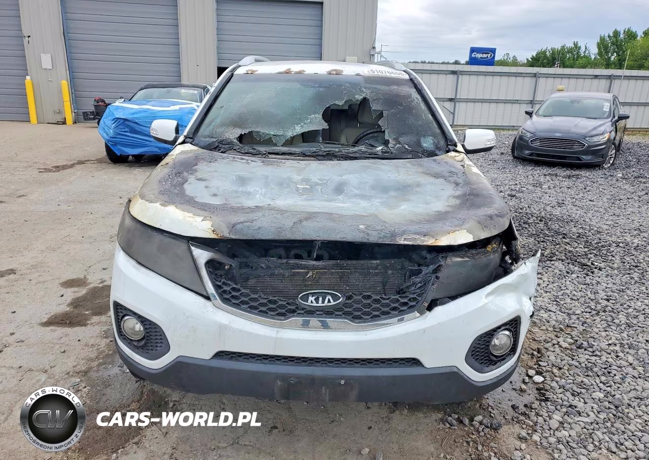 2011 Kia Sorento Lx VIN:5XYKT3A11BG164203 - 5