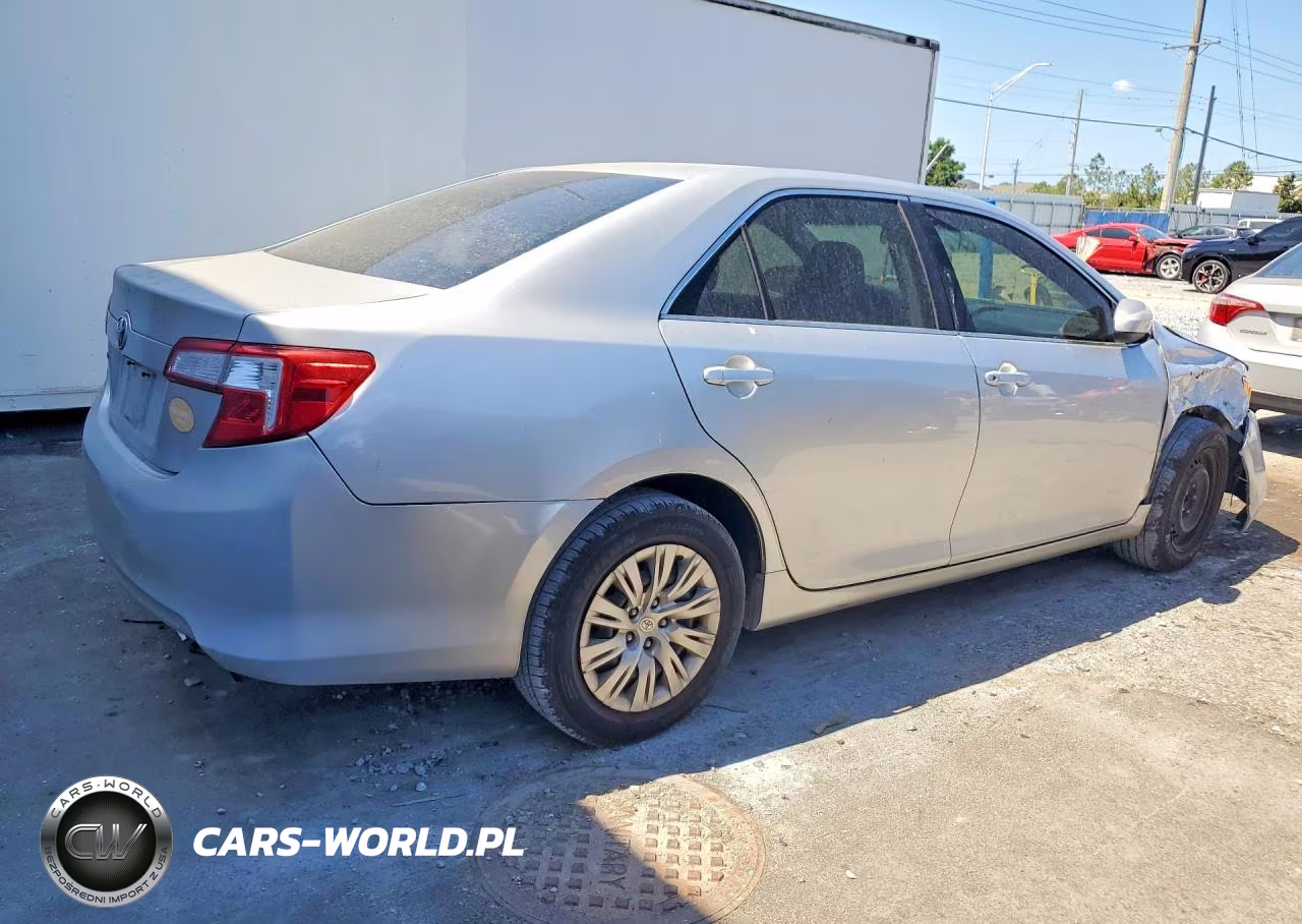 2012 Toyota Camry L VIN:4T1BF1FK9CU636463 - 3