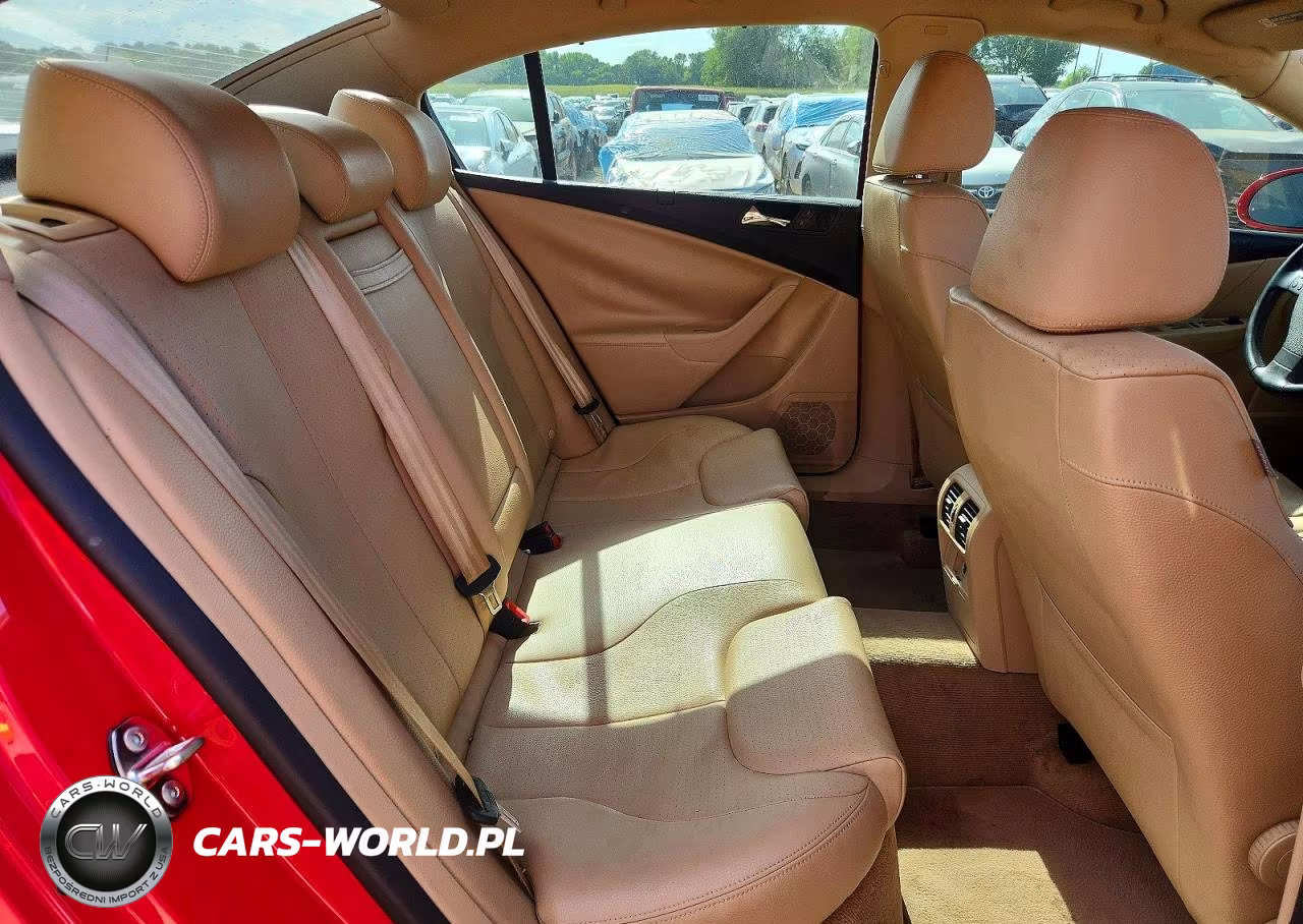 2008 Volkswagen Passat 4D 2.0T Komfort VIN:WVWAK73C88E130247 - 10