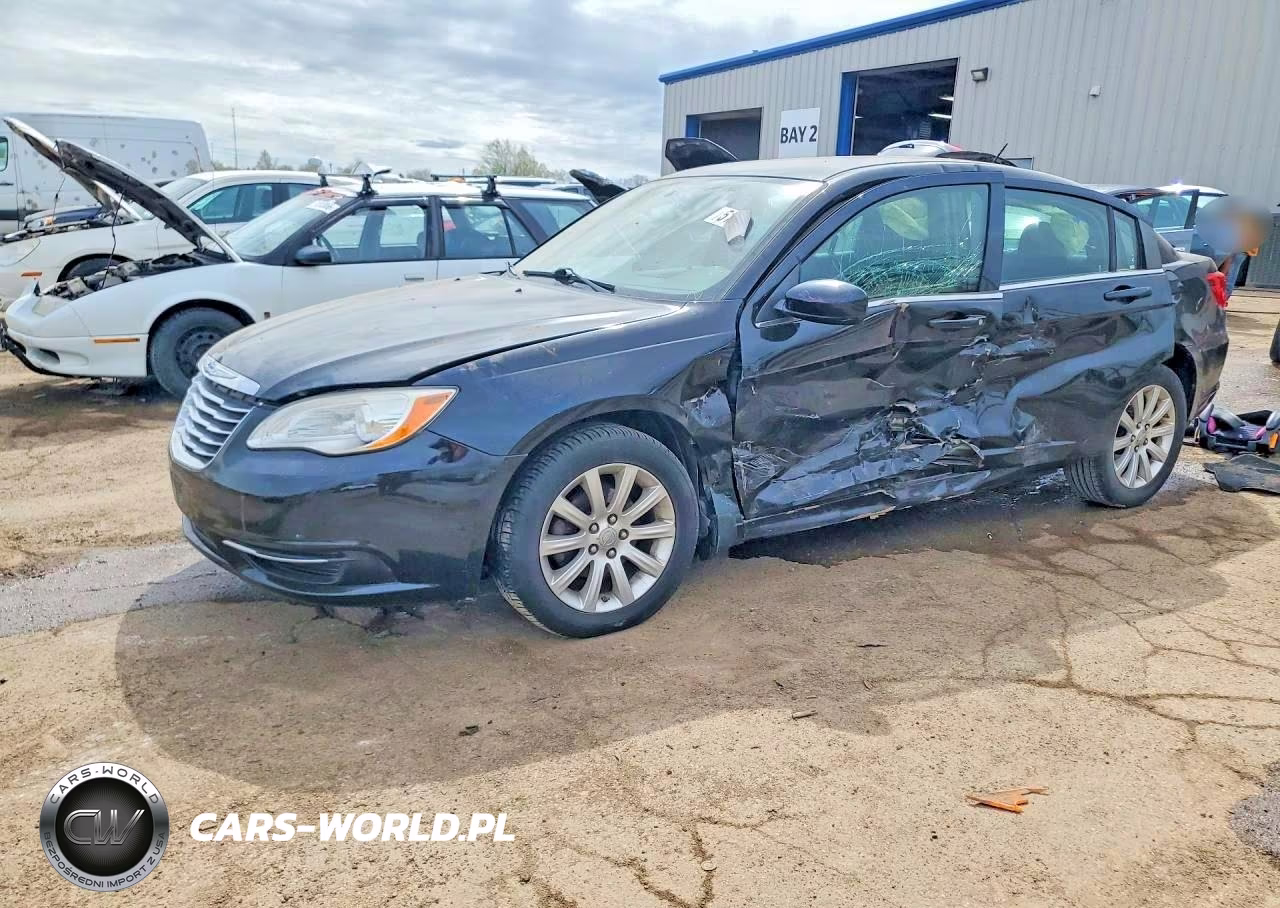2013 Chrysler 200 Touring