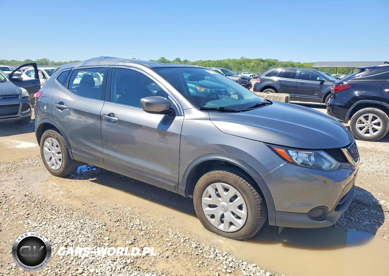 2018 Nissan Rogue Sport S VIN:JN1BJ1CR5JW255850 - 4