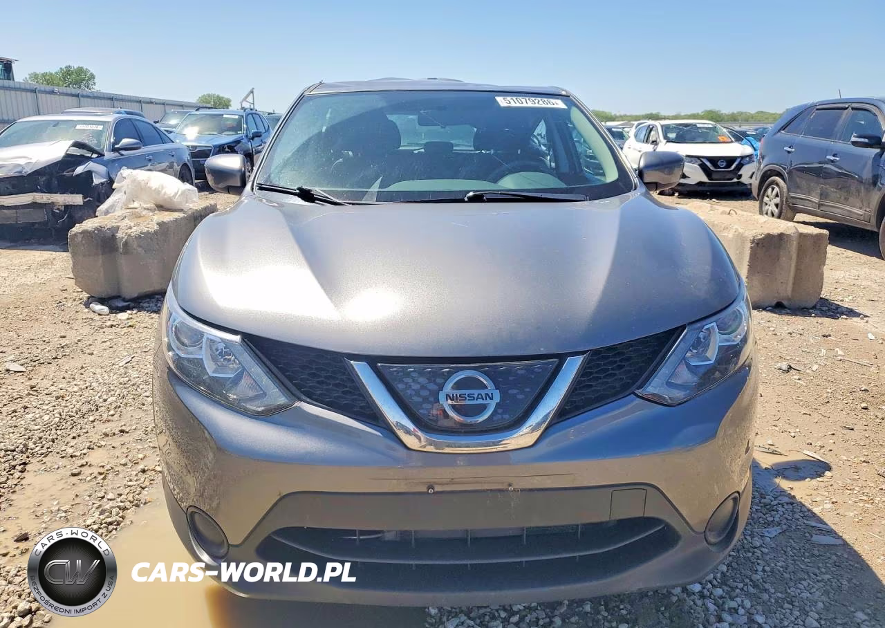 2018 Nissan Rogue Sport S VIN:JN1BJ1CR5JW255850 - 5